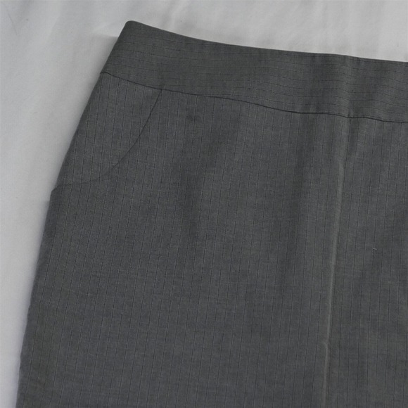 The Limited 14 Gray Stripe Stretch Womens Straight Pencil Skirt - Picture 2 of 8